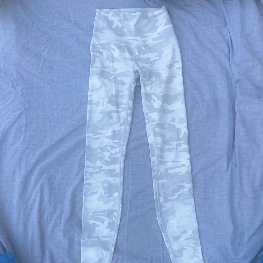 Lululemon limited edition print leggings